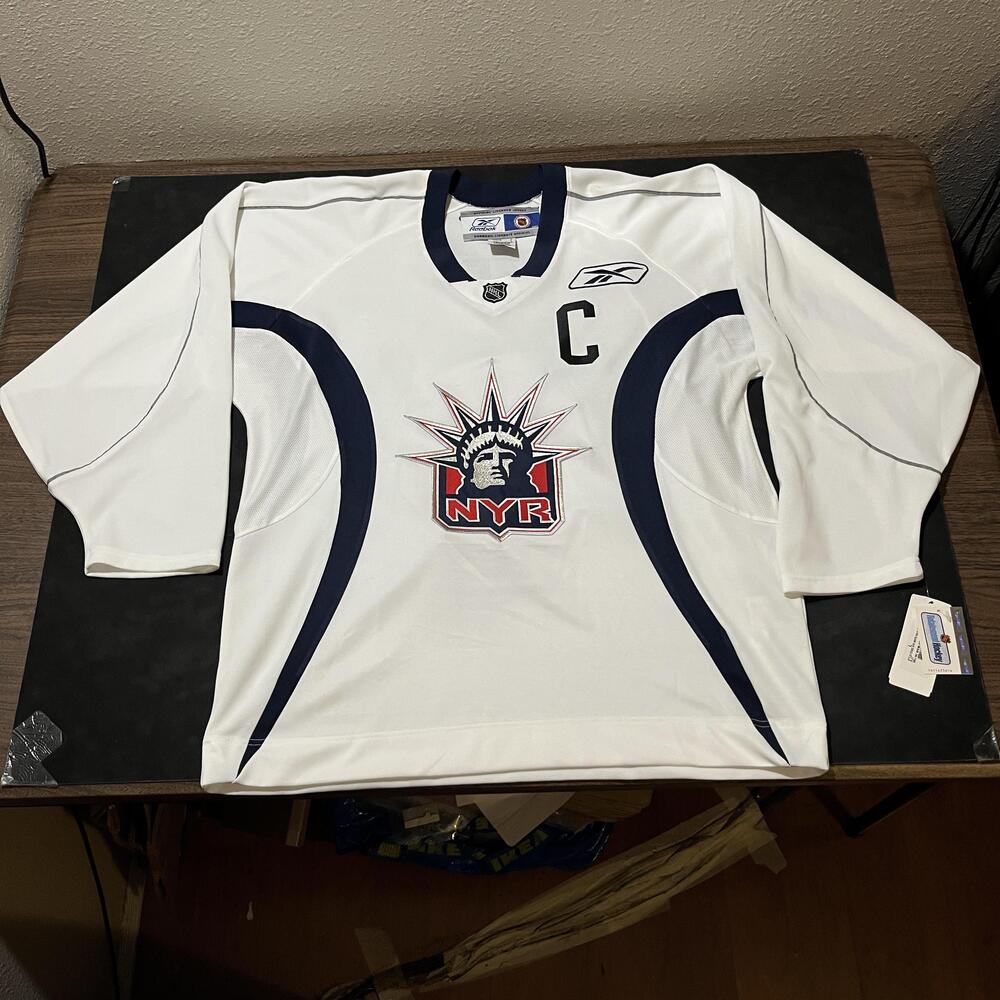 New York Rangers Liberty Head Hockey Jersey Mens Large NHL Reebok Captain C Dad